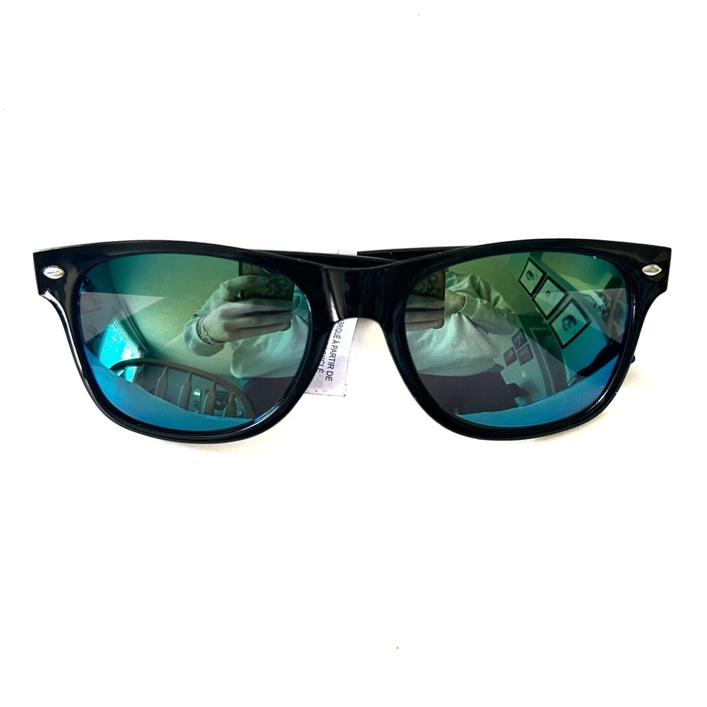Guinness Beer Brewery Sunglasses with Fabric Case Bag Black Gold Harp Logo Pint - Picture 3 of 5